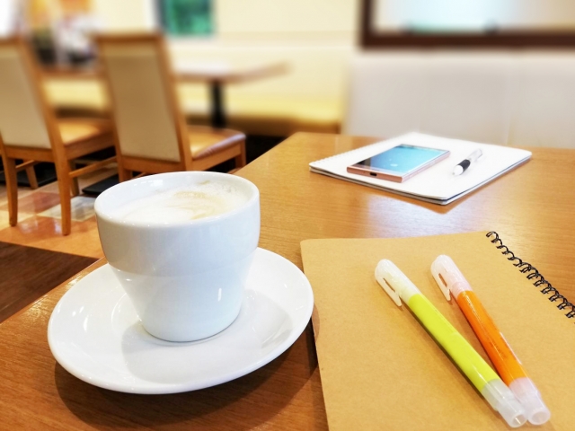 自宅外での授業は周りへの配慮を忘れずに