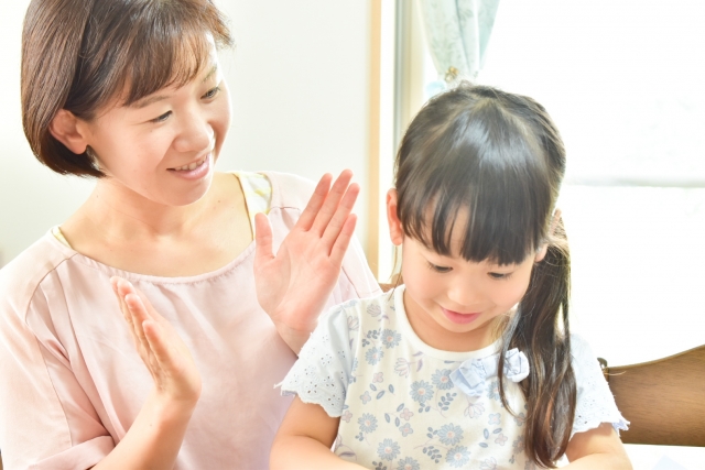 コミュニケーション面やビジネスマナーもチェック